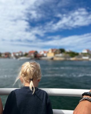 Färja till Härön