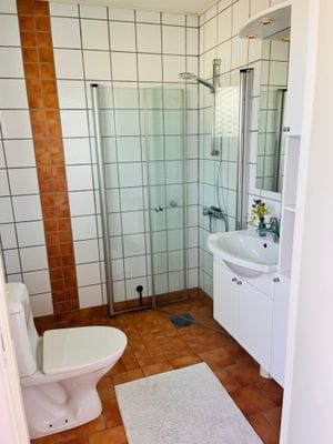 Nyrenoverad stuga i Mellbystrand - Bild 8
