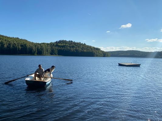 Charmigt torp | Vacker bondgård, nära sjön med båt - Bild 26