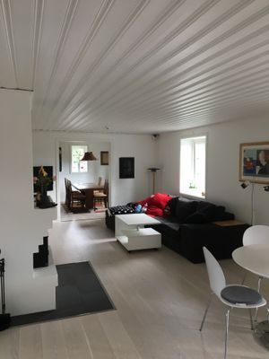 Hyr denna stuga i  på 200 m². 8-10 sängplatser. Från 22 500 kr per vecka. Se bilder och tillgänglighet här.