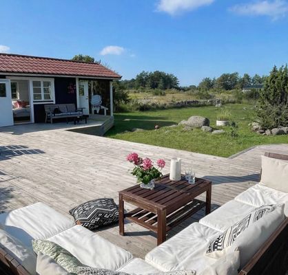 Bild 3 på Sommardröm i Byxelkrok – två hus nära havet