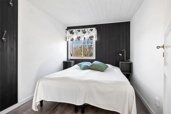 Nyhet! Avskilt nära bad i Djupvik - Bild 11