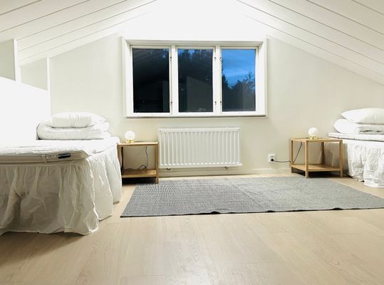 Alf Hambes villa 450m ifrån havet i Steninge - Bild 12