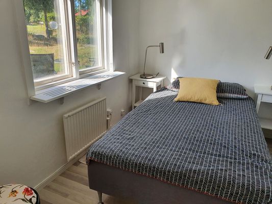 Nyrenoverat fritidshus i Håtö, mellan Norrtälje oc - Bild 11