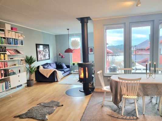 Hyr denna stuga i Vaxholm på 160 m². 4-6 sängplatser. Från 19 500 kr per vecka. Se bilder och tillgänglighet här.