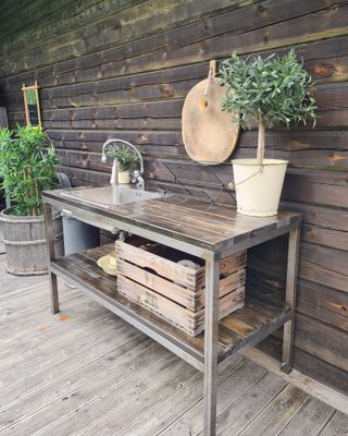 Stuga i naturskön omgivning. - Bild 6