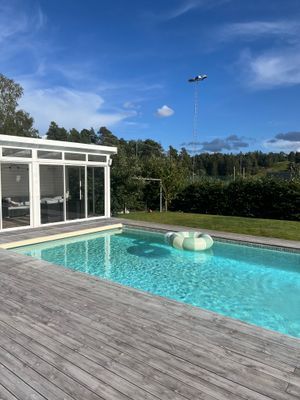 Stor fin villa med pool i Sigtuna nära Mälaren