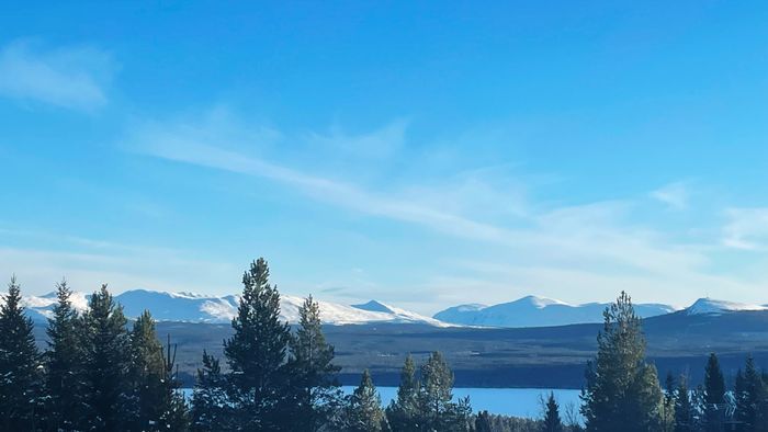 Stor mysig fjällstuga i ottsjö