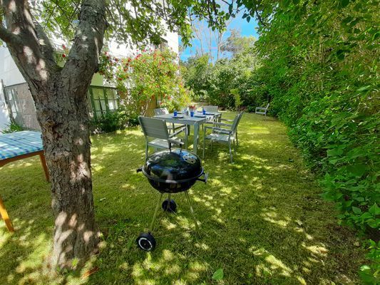 Hyr denna stuga i Bovallstrand på 120 m². 7-9 sängplatser. 11 550 - 14 350 kr per vecka. Se bilder och tillgänglighet här.