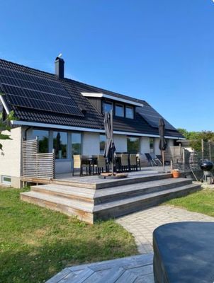 Stor villa med centralt avskilt läge i Borgholm