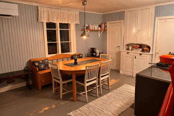 Bild 4 på Torp vid slutet av skogsväg