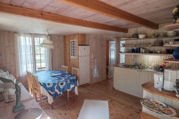 Bild 3 på Liten vacker strandnära villa havsutsikt i Ljugarn