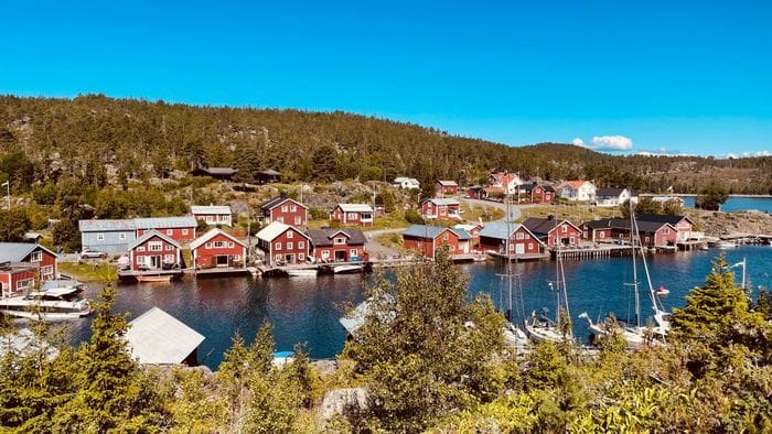 Charmigt Semesterhus med bastu och trädgård - Bild 20