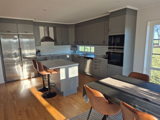 Hyr denna stuga i Österlen på 167 m². 5-7 sängplatser. Från 10 900 kr per vecka. Se bilder och tillgänglighet här.