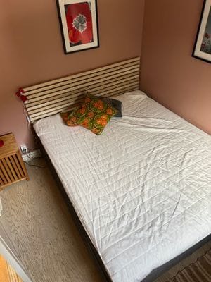 Dubbelsäng i separat sovrum 160x200