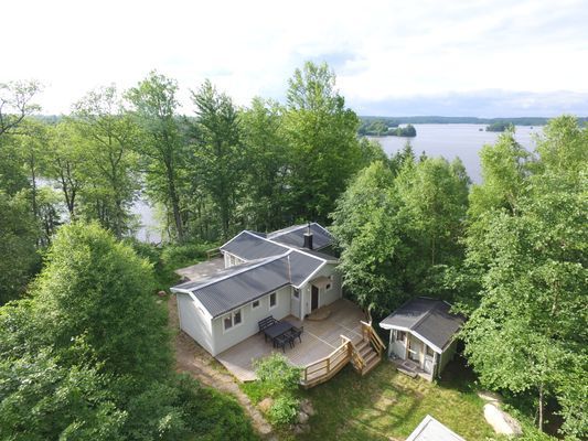 Mysig stuga med fantastisk sjöutsikt och bastu - Bild 42