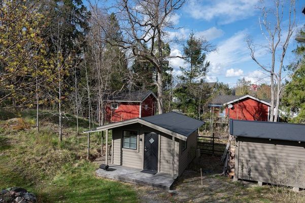 Skärgårdsidyll fyra minuter från vatten - Bild 14