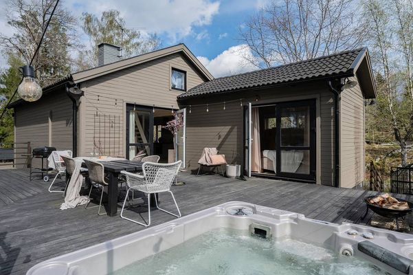 Skärgårdsidyll fyra minuter från vatten - Bild 7