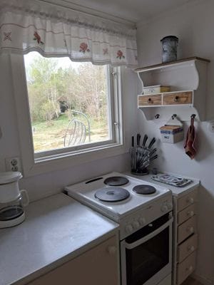 Sjönära stuga i trevligt område Gräddö/Rådmansö - Bild 12