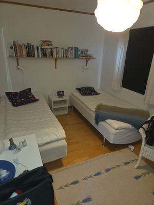 Hyr denna stuga i Fiskebäckskil på 80 m². 4-7 sängplatser. 11 500 - 19 500 kr per vecka. Se bilder och tillgänglighet här.