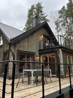 Semesterhus i avskilt läge med motorbåt badtunna - Bild 12