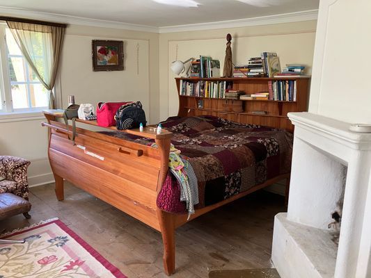 Sovrum med dubbelsäng