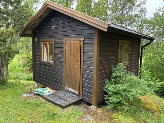 Stuga med ostört läge 250 m från havet - Bild 15