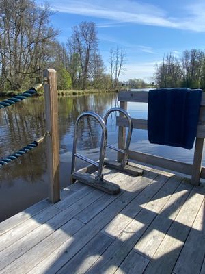Hyr denna stuga i Arboga på 50 m². 2-4 sängplatser. Pris ej tillgängligt. Se bilder och tillgänglighet här.