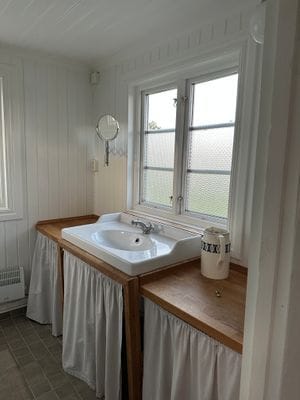 Stuga i Sandvik/Knisa med pool - Bild 7