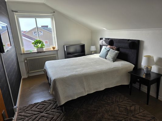 Hyr denna stuga i Varberg på 62 m². 2-4 sängplatser. Från 5 900 kr per vecka. Se bilder och tillgänglighet här.