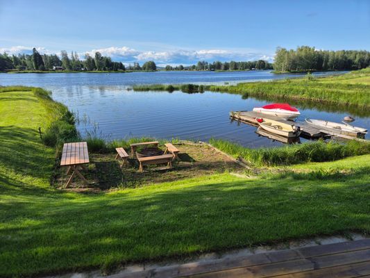 Stuga vid vattnet