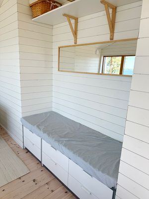 Hus med privat strand och brygga - Bild 17