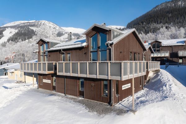 Hyr denna stuga i Åre på 175 m². 10 sängplatser. Pris ej tillgängligt. Se bilder och tillgänglighet här.