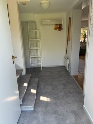 Rymligt gårdshus i Gränna. Vuxna & Seniorer
