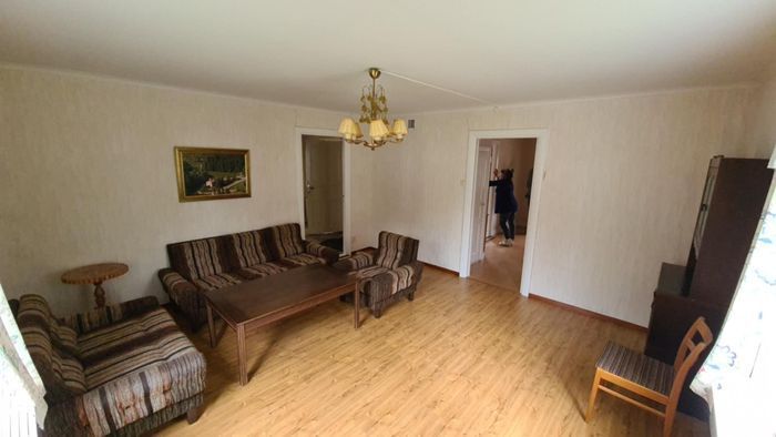 Hus vid sjö i Småland