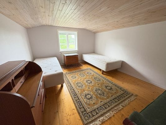 Charmigt hus på lantlig gård nära sjö och natur - Bild 6