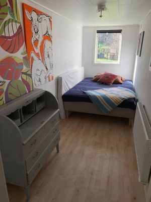 Fräsch stuga med utsikt, nära både hav och skog - Bild 18