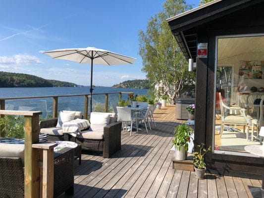 Hyr denna stuga i Viksberg på 80 m². 6-7 sängplatser. Pris ej tillgängligt. Se bilder och tillgänglighet här.