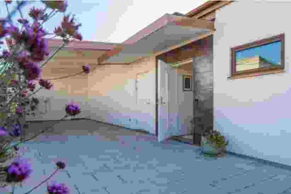Strandnära modern villa - Bild 19