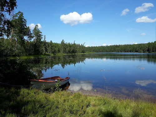 Bild 3 på Idyllisk stuga-torp, med vedeldad bastu vid sjön