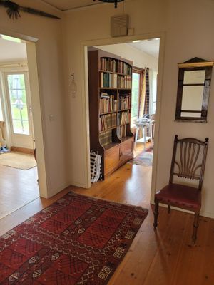 Trivsamt hus med plats för många nära havet - Bild 7