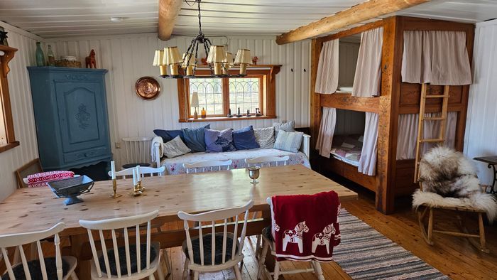 Våningsäng samt dagbädd. 4st bäddar