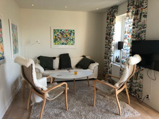 Parhus med tillgång till pool och tennisbana - Bild 7