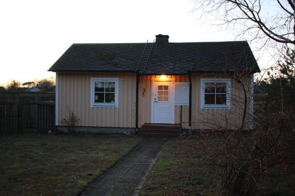 Hyr denna stuga i Trelleborg på 50 m². 2 sängplatser. Pris ej tillgängligt. Se bilder och tillgänglighet här.