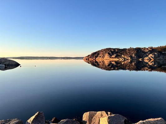 Hyr denna stuga i Skärhamn på 47 m². 4 sängplatser. Från 9 400 kr per vecka. Se bilder och tillgänglighet här.