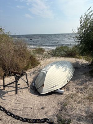 Hyr denna stuga i Ystad på 95 m². 4-6 sängplatser. 9 500 - 13 000 kr per vecka. Se bilder och tillgänglighet här.