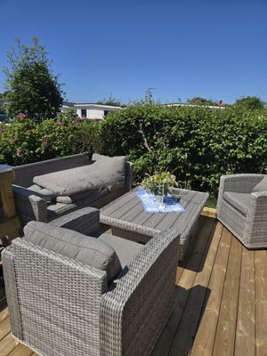 Hyr denna stuga i Skrea Strand på 18 m². 4 sängplatser. 4 500 - 6 900 kr per vecka. Se bilder och tillgänglighet här.