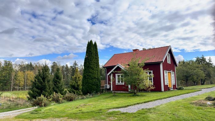 Hus nära Hjälmaren