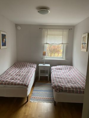 Sovrum 2 med 2 st 90-sängar