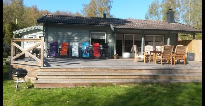 8 bädds stuga i lummig naturskön omgivning